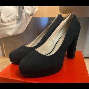 Black Heel Pumps